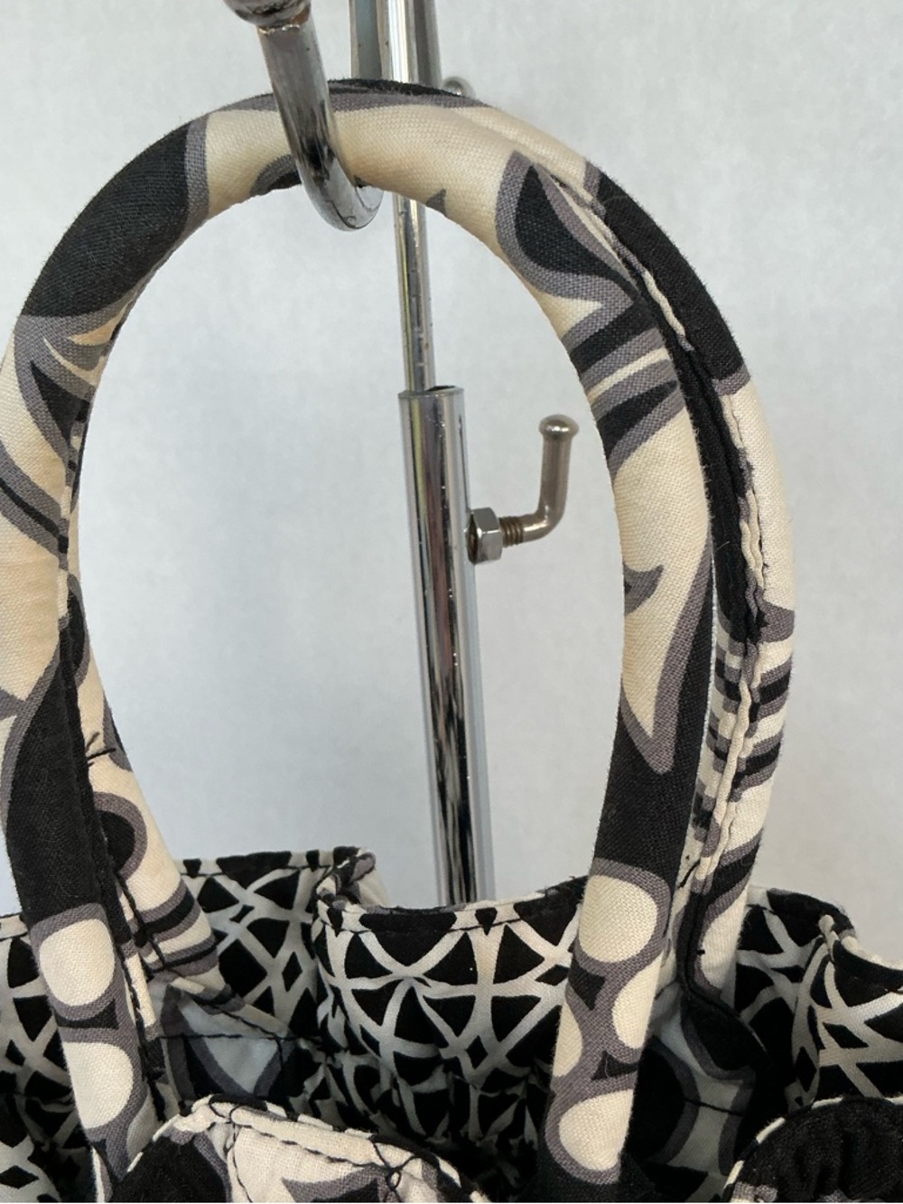 VERA BRADLEY Night & Day Draw String Satchel Black & White Floral Quilted Purse - Picture 11 of 15